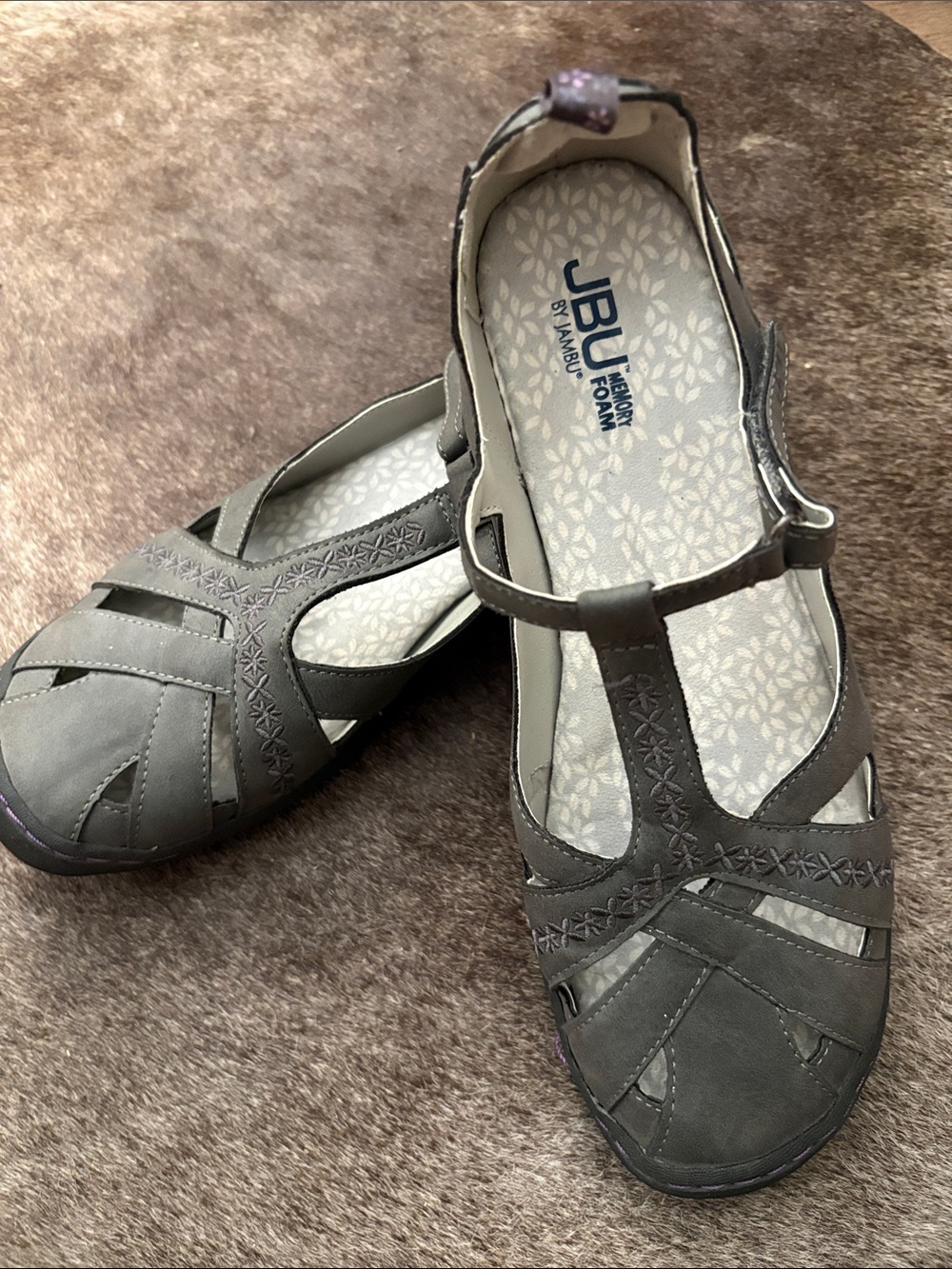 QVC JBU Cynthia T-Strap Mary Jane Flats with Cutout Detail 9.5 EUC